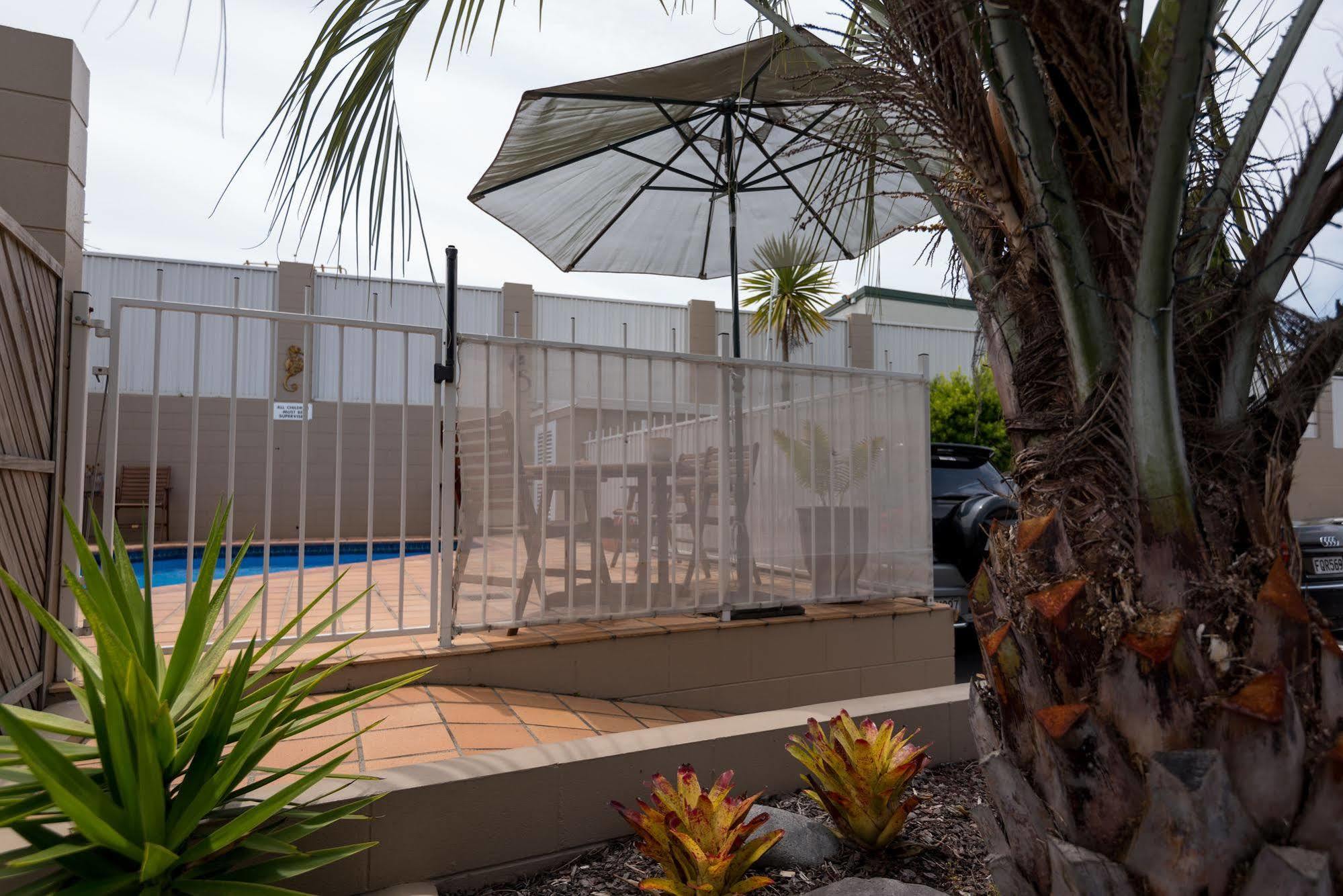 Baywatch Motor Inn Mount Maunganui Kültér fotó
